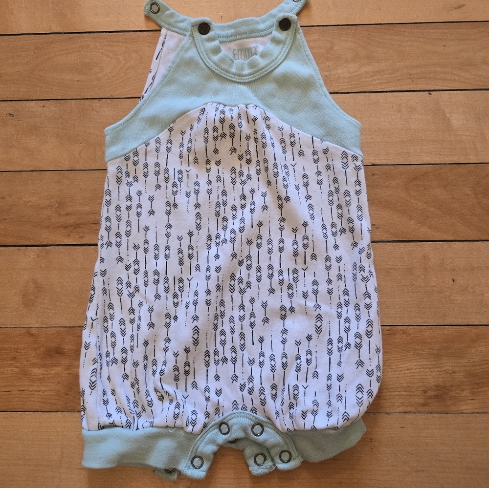 Finn and Emma arrows romper